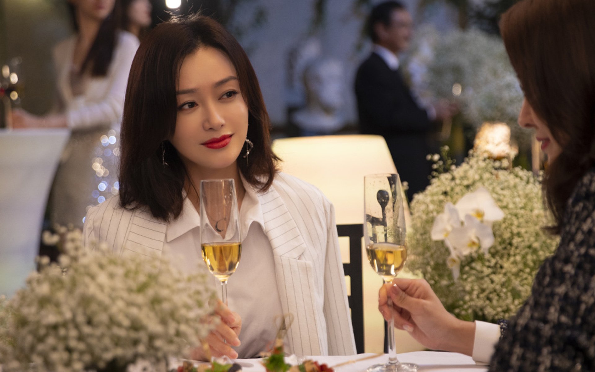 五大联赛长传转移战术对空间撕裂效果的对比分析