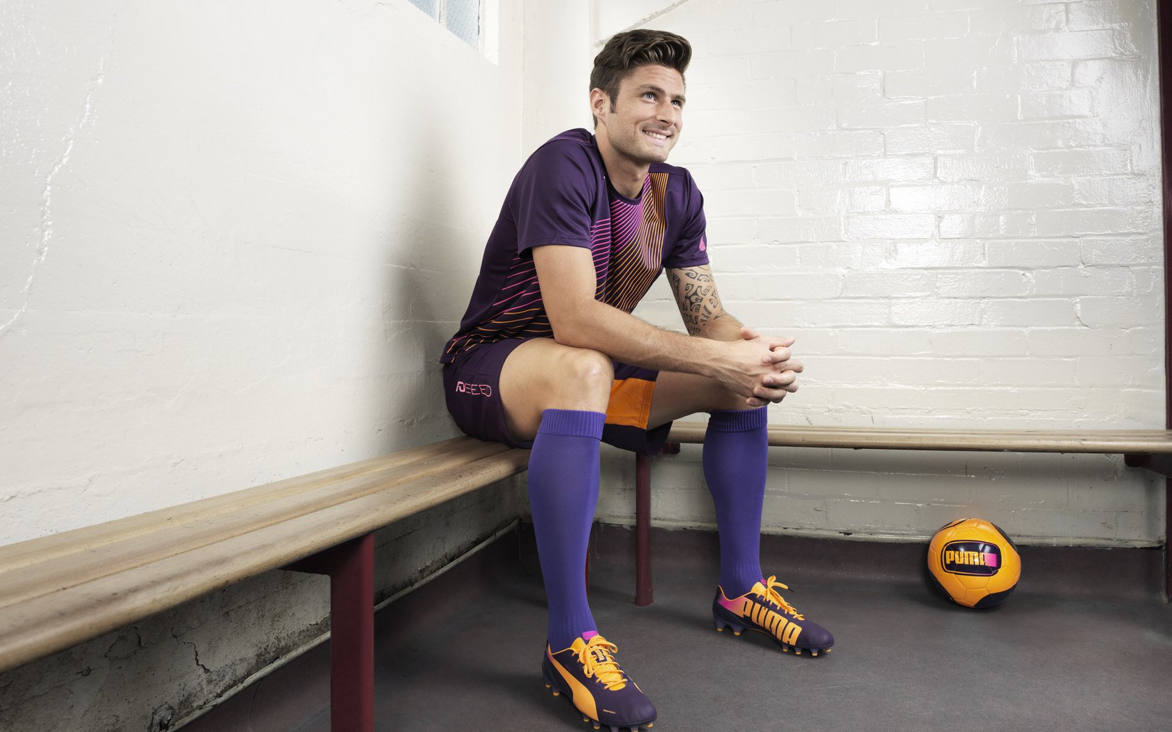 足球青训营引入国外先进理念，培养体系升级，足球青训学校